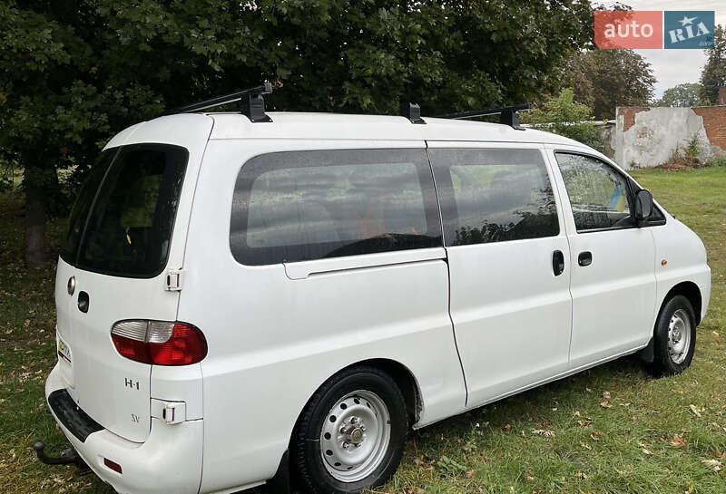Мінівен Hyundai H-1 2004 в Конотопі