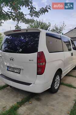 Минивэн Hyundai H-1 2012 в 