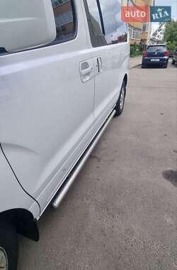 Минивэн Hyundai H-1 2008 в 
