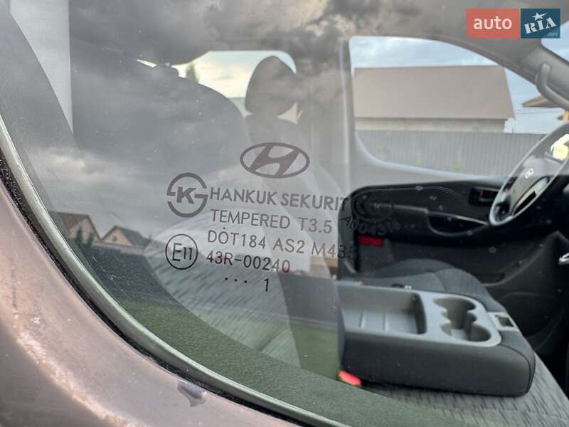 Мінівен Hyundai H-1 2011 в Ковелі