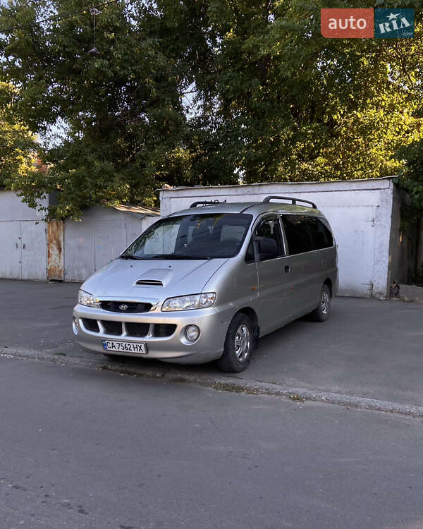 Мінівен Hyundai H-1 2002 в Одесі