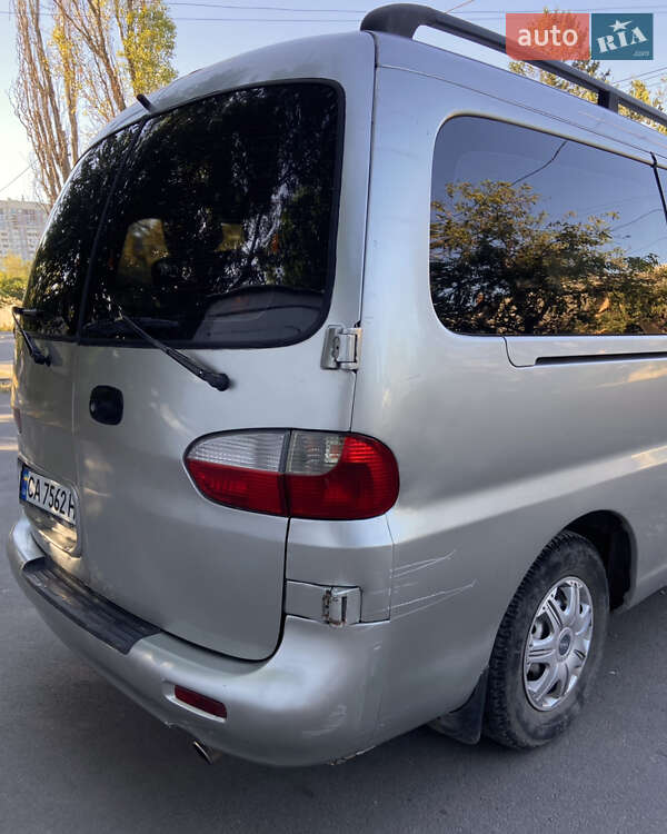 Мінівен Hyundai H-1 2002 в Одесі