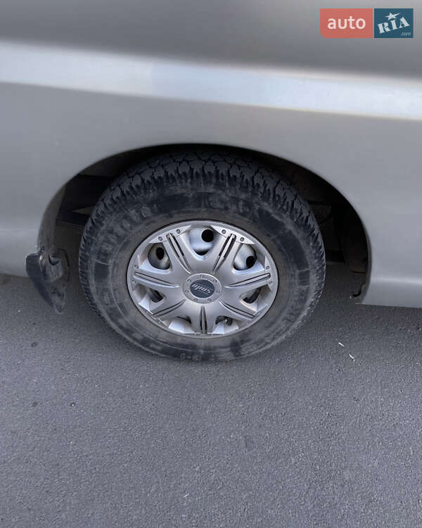 Мінівен Hyundai H-1 2002 в Одесі
