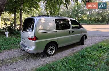 Минивэн Hyundai H-1 2005 в 