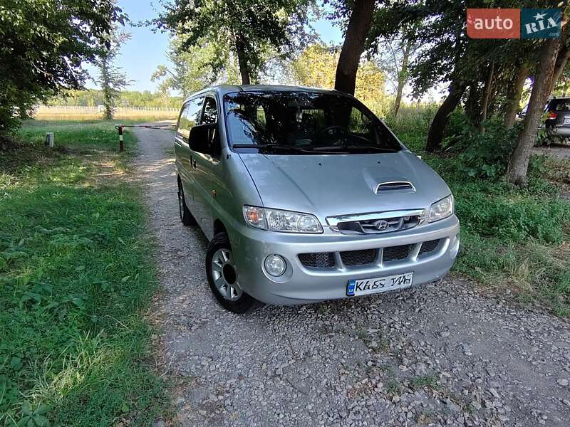 Минивэн Hyundai H-1 2005 в Киеве