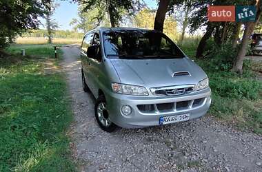 Минивэн Hyundai H-1 2005 в 