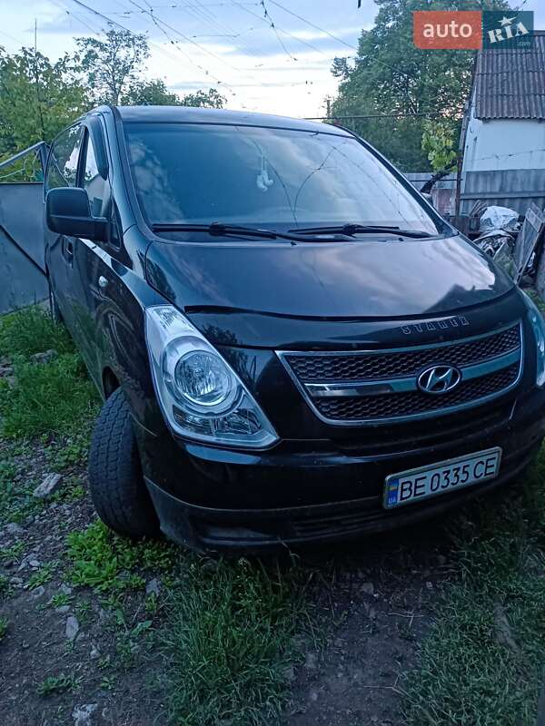 Минивэн Hyundai H-1 2008 в Николаеве
