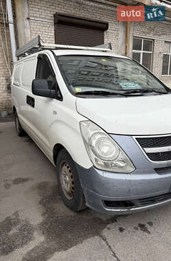 Вантажний фургон Hyundai H-1 2010 в 