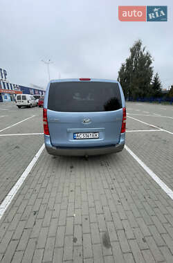 Минивэн Hyundai H-1 2008 в 