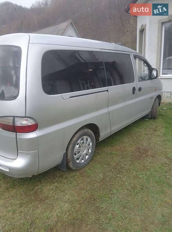 Минивэн Hyundai H-1 2007 в Косове