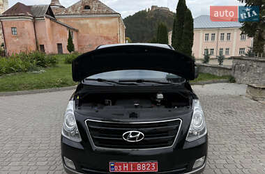 Мінівен Hyundai H-1 2016 в 