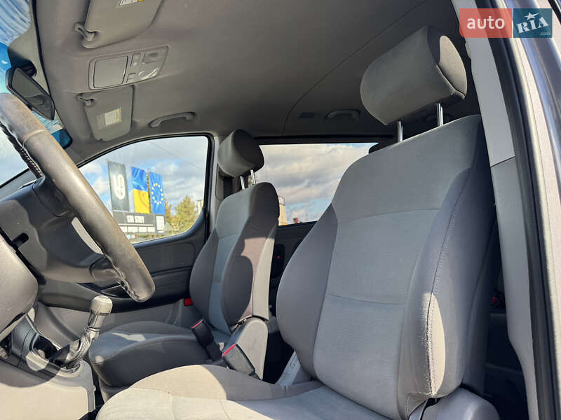 Мінівен Hyundai H-1 2011 в Стрию