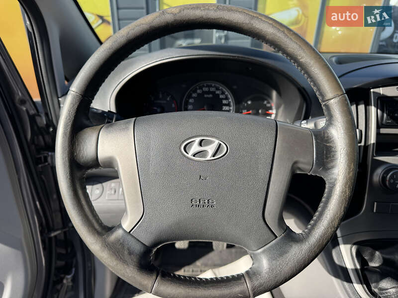 Мінівен Hyundai H-1 2011 в Стрию