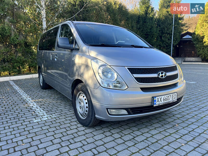 Мінівен Hyundai H-1 2011 в Тернополі