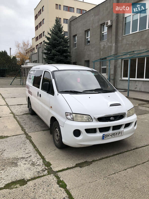 Минивэн Hyundai H-1 2002 в Черноморске фото 2 Минивэн Hyundai H-1 2002 в Черноморске