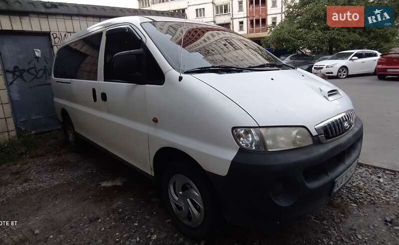 Мінівен Hyundai H-1 2005 в Києві