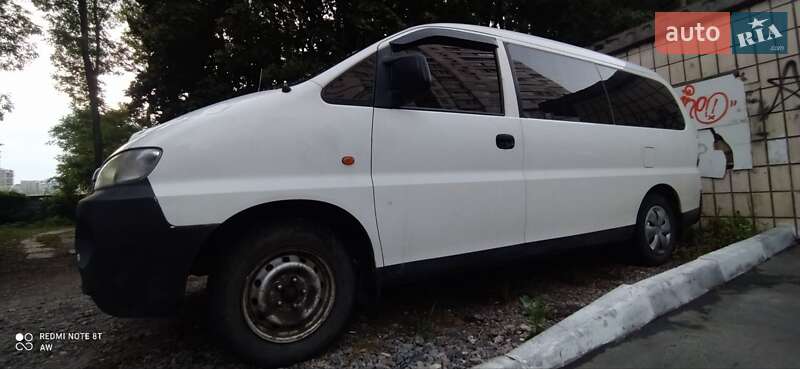 Мінівен Hyundai H-1 2005 в Києві
