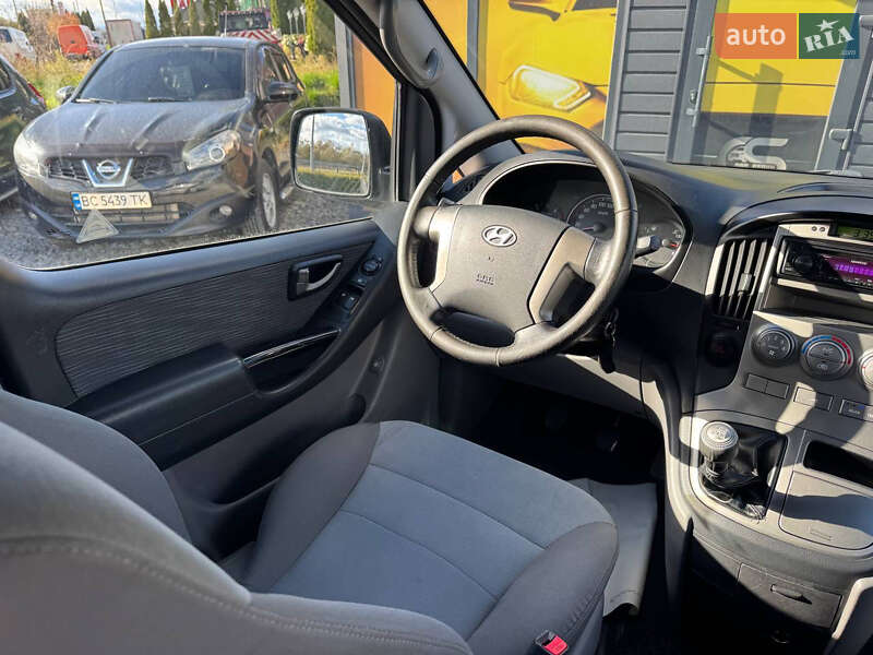 Мінівен Hyundai H-1 2011 в Стрию