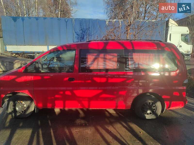 Минивэн Hyundai H-1 2005 в Киеве