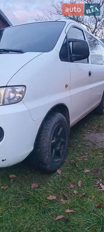 Грузовой фургон Hyundai H-1 2001 в Львове