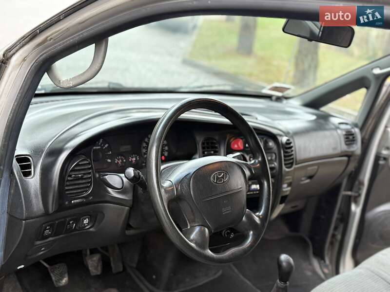 Минивэн Hyundai H-1 2005 в Львове