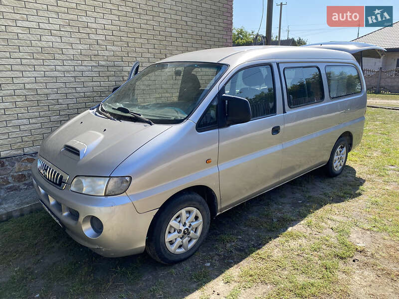 Минивэн Hyundai H-1 2005 в Луцке