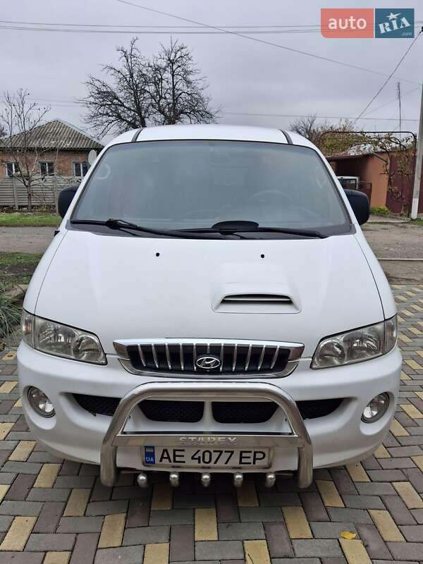 Hyundai H-1 2006