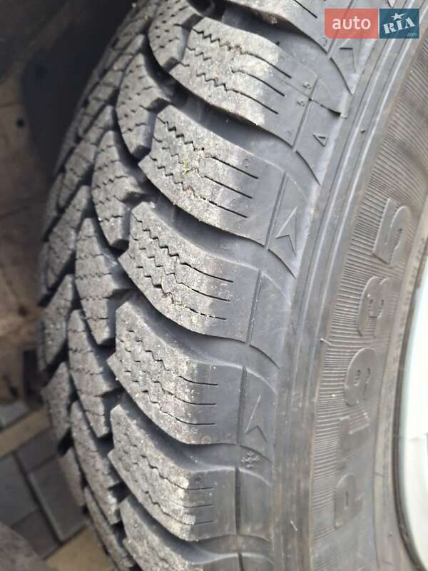 Вантажний фургон Hyundai H-1 2006 в П'ятихатках фото 25 Вантажний фургон Hyundai H-1 2006 в П'ятихатках