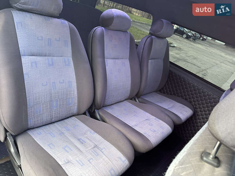 Минивэн Hyundai H-1 2005 в Харькове