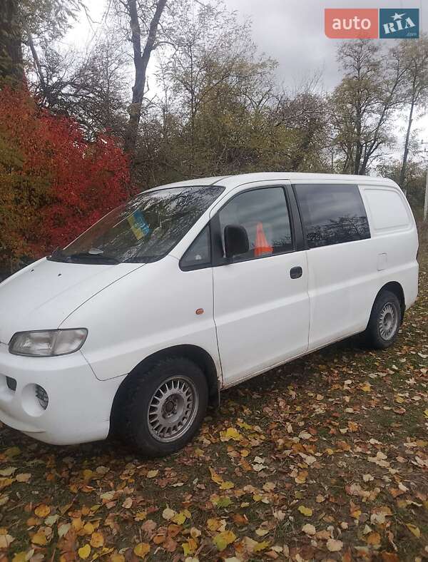 Минивэн Hyundai H-1 2000 в Чернигове