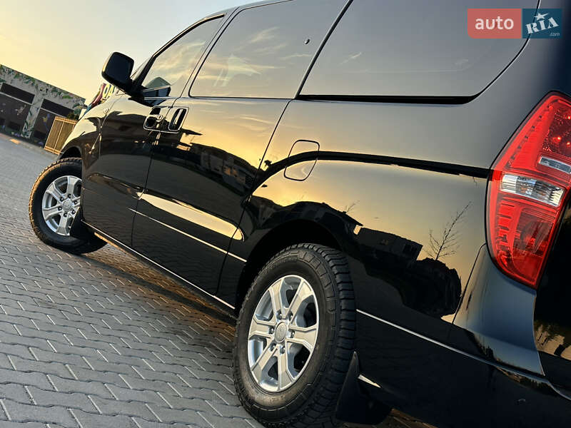 Минивэн Hyundai H-1 2012 в Одессе