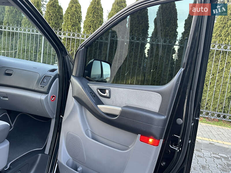 Минивэн Hyundai H-1 2012 в Одессе