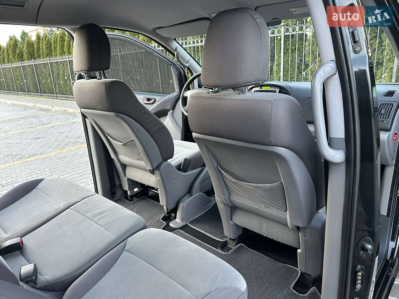 Минивэн Hyundai H-1 2012 в Одессе