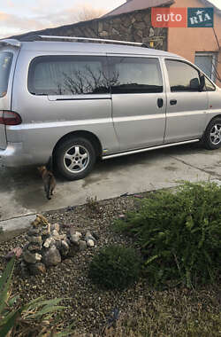 Минивэн Hyundai H-1 2000 в Стрые