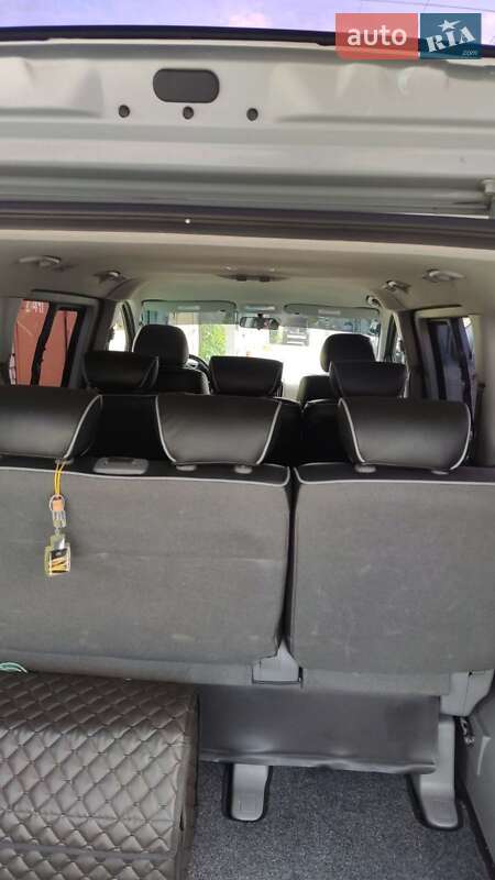 Минивэн Hyundai H-1 2012 в Николаеве