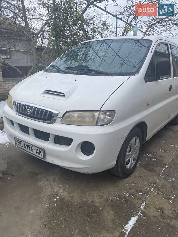 Минивэн Hyundai H-1 2004 в Николаеве фото 4 Минивэн Hyundai H-1 2004 в Николаеве