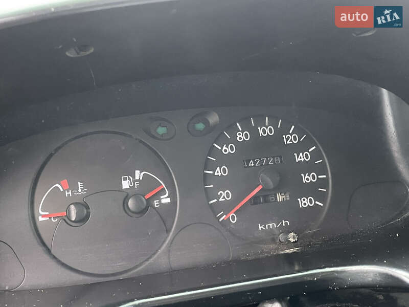 Вантажний фургон Hyundai H-1 2000 в Одесі