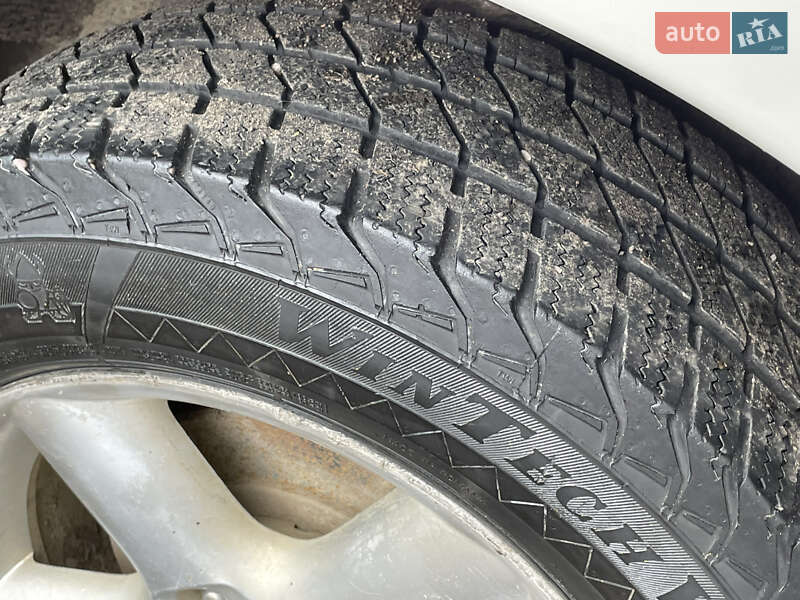 Вантажний фургон Hyundai H-1 2000 в Одесі