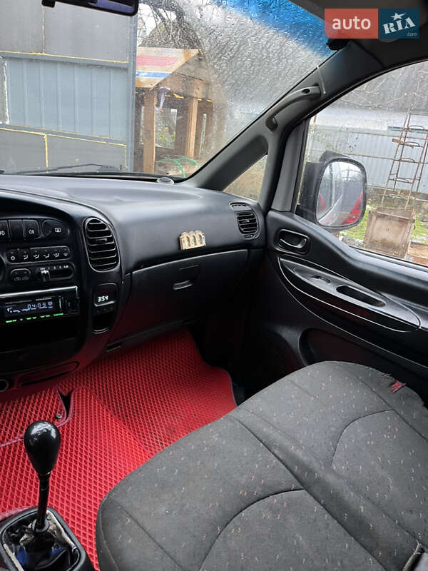 Минивэн Hyundai H-1 2002 в Николаеве