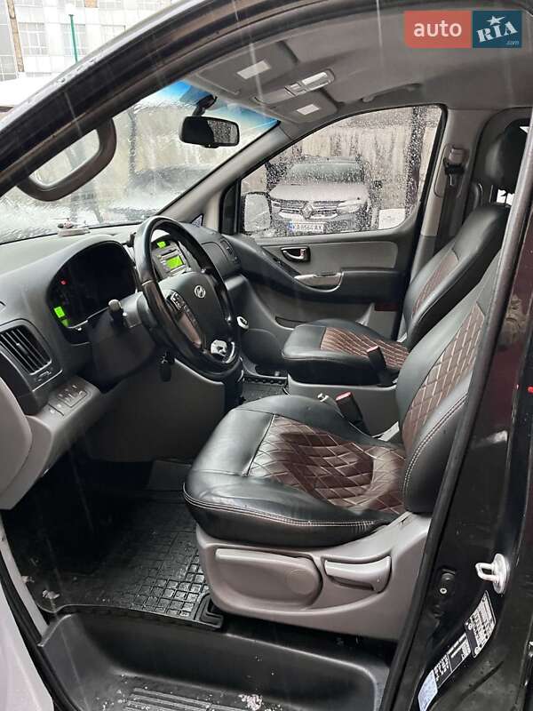 Минивэн Hyundai H-1 2012 в Киеве