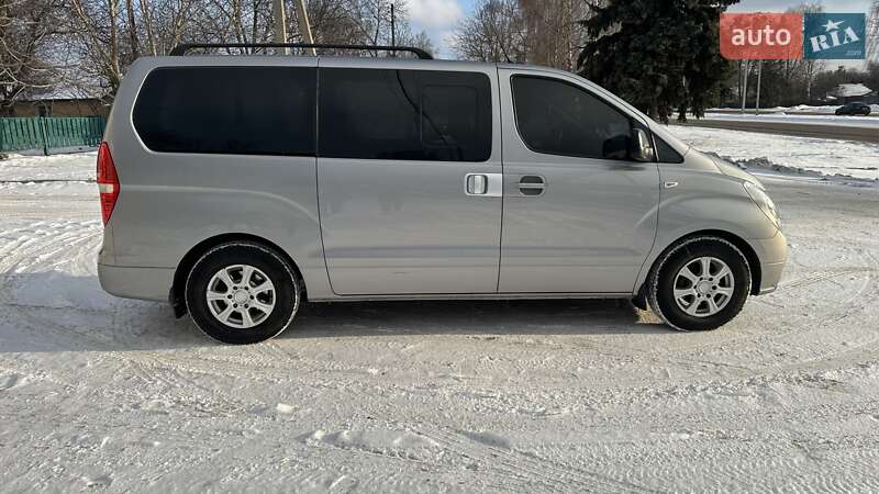 Минивэн Hyundai H-1 2012 в Лубнах