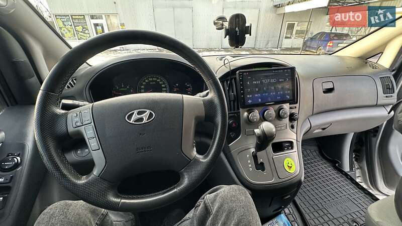 Минивэн Hyundai H-1 2012 в Лубнах