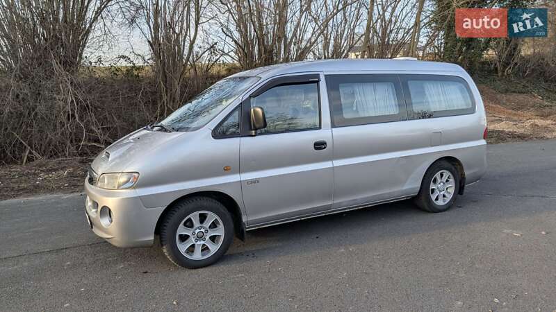 Минивэн Hyundai H-1 2004 в Ровно
