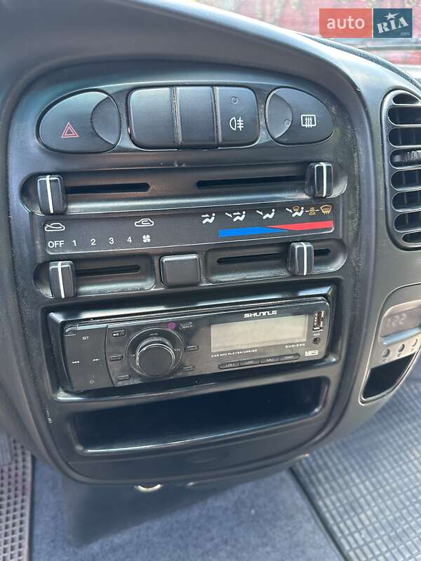 Минивэн Hyundai H-1 2006 в Остроге