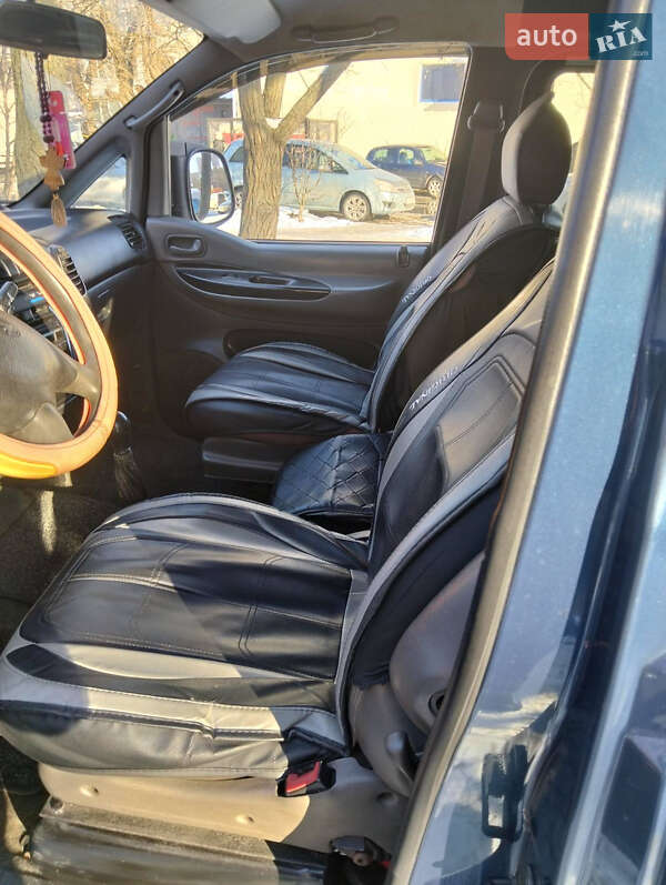 Минивэн Hyundai H-1 2004 в Киеве