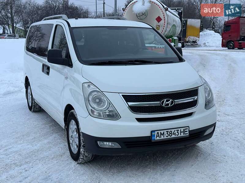 Hyundai H-1 2011