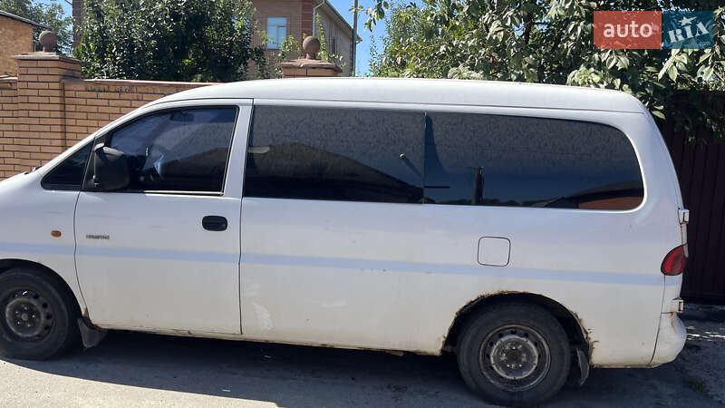 Минивэн Hyundai H-1 2005 в Киеве