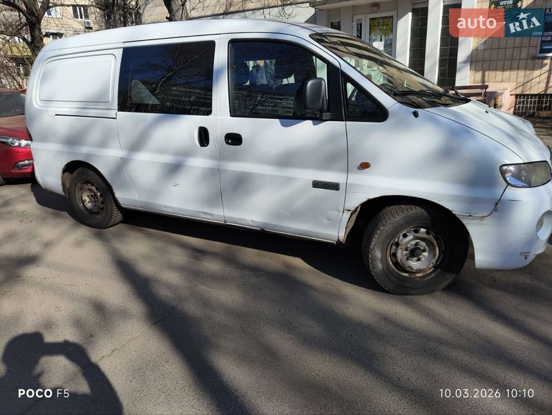 Минивэн Hyundai H-1 2006 в Киеве
