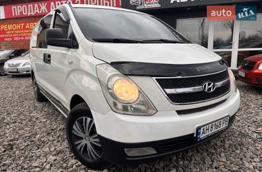 Вантажопасажирський фургон Hyundai H-1 2011 в Смілі
