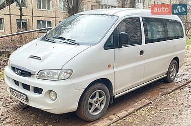 Мінівен Hyundai H-1 2002 в Кривому Розі
